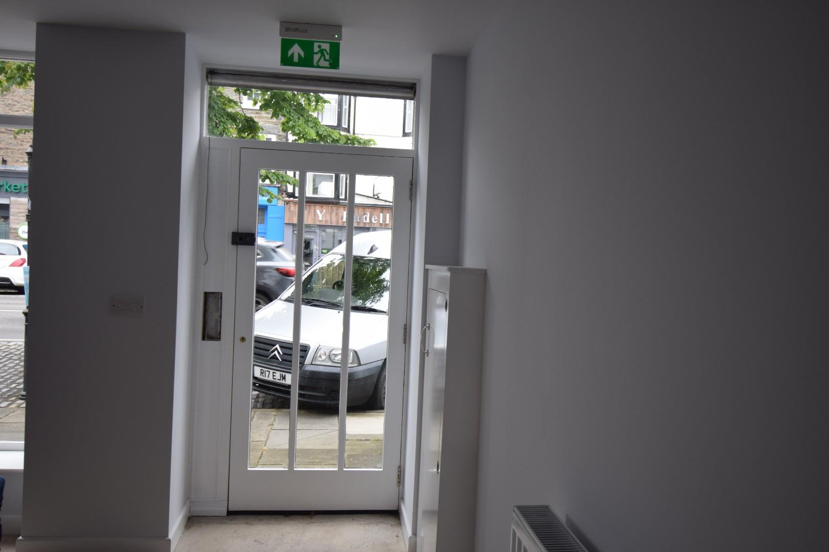 Main Retail Unit